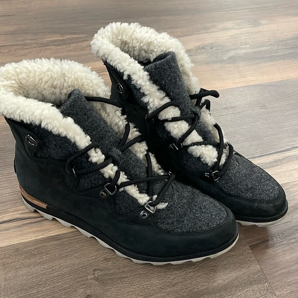 Sorel Alpine Sneakchic Wedge - Picture 1 of 4